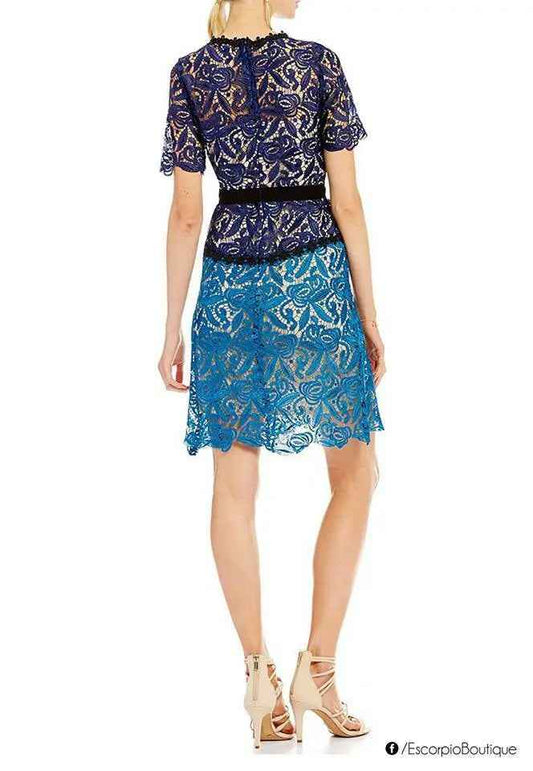 Vestido Corto de encaje manga corta - Escorpio Boutique
