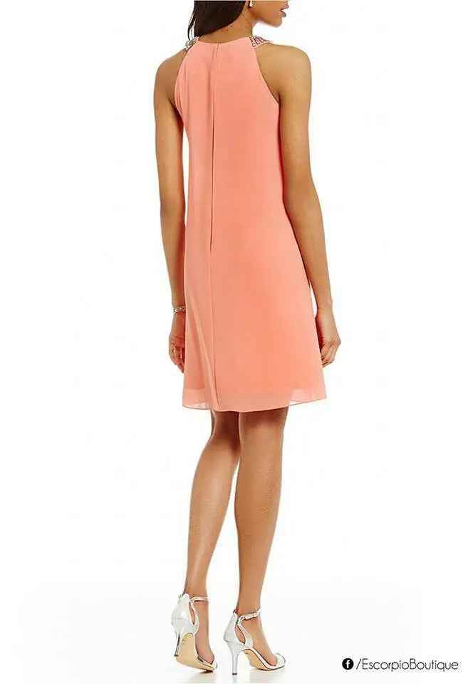 Vestido Corto sin mangas con cuello bordado - Escorpio Boutique