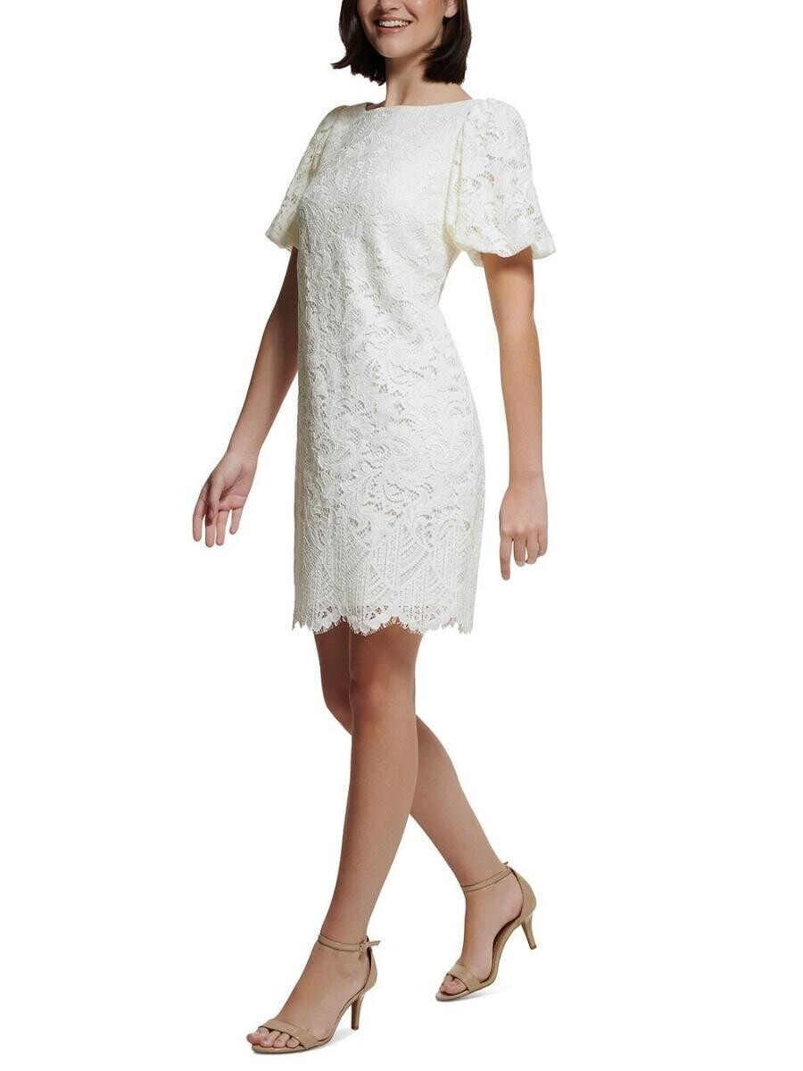 Vestido Corto de encaje con mangas abullonadas