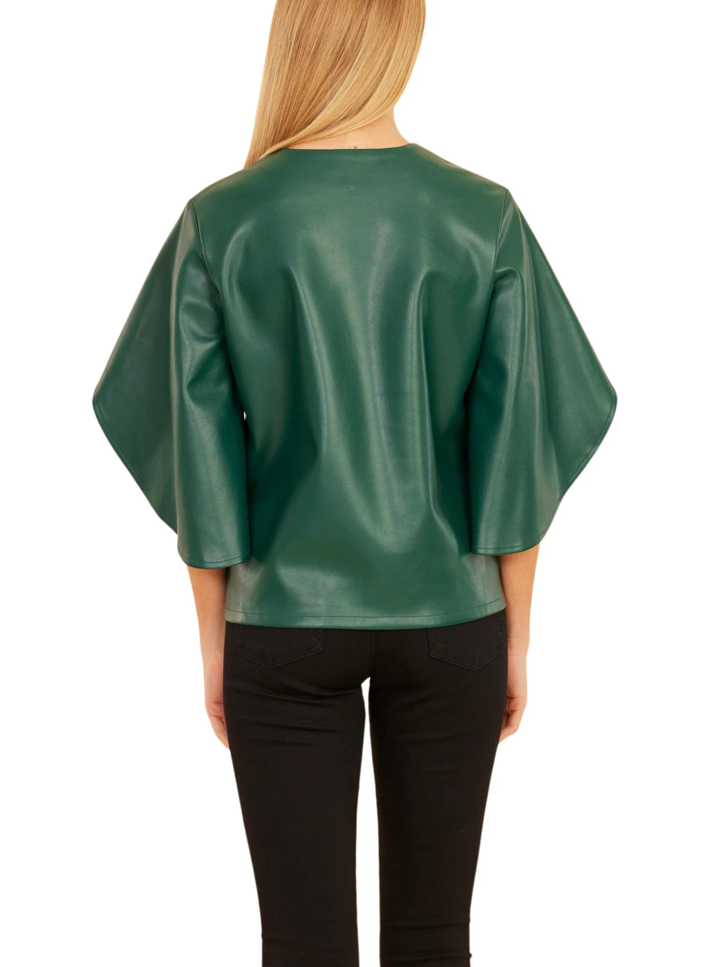 Blusa de piel vegana con manga cascada