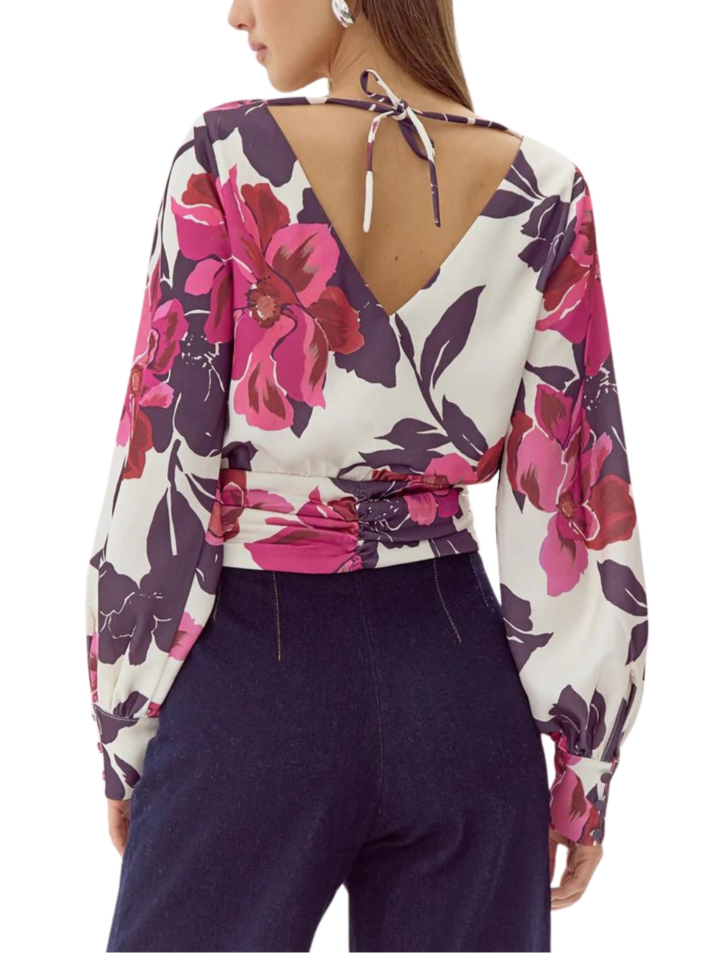 Blusa de manga larga con espalda en V