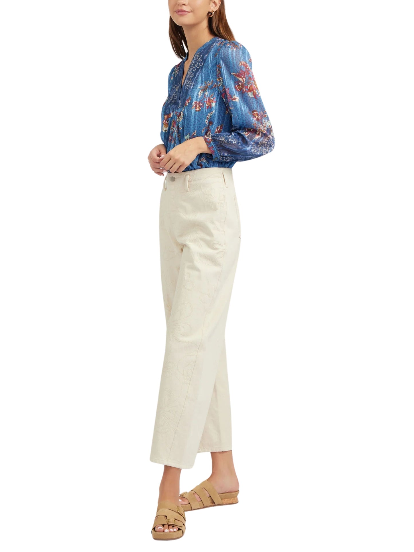 Jeans corte barrel bordados