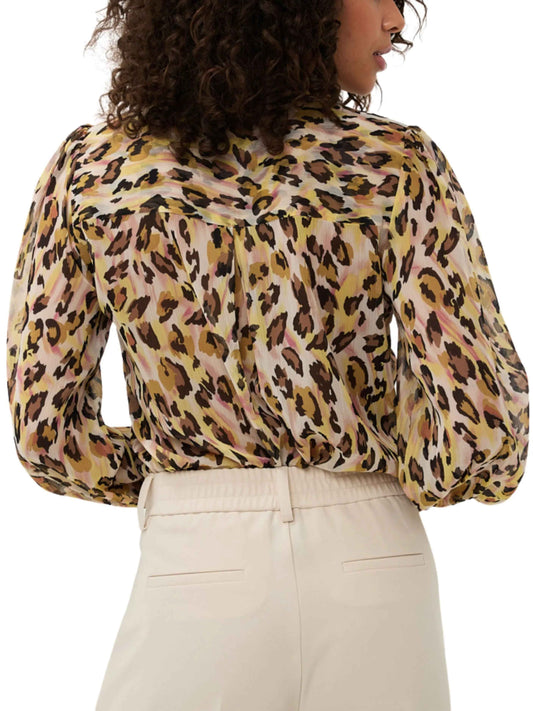 Blusa de gasa en animal print. - Escorpio Boutique