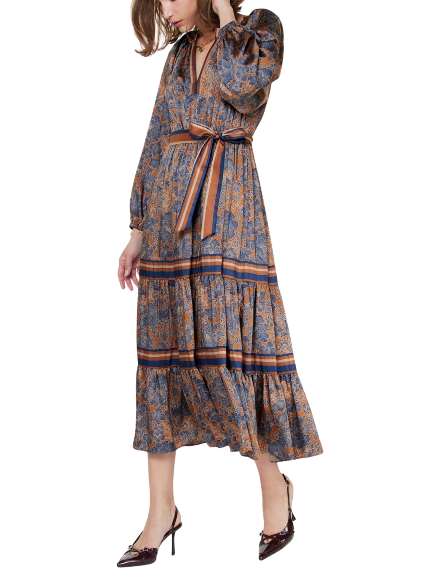 Maxi vestido manga larga con cinturón