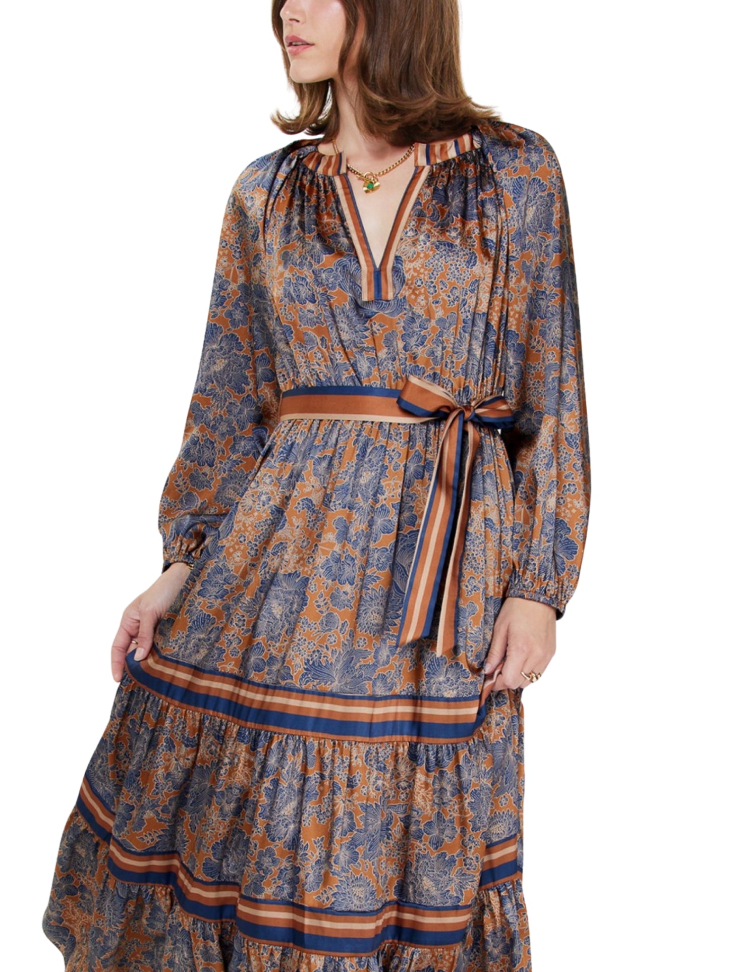 Maxi vestido manga larga con cinturón