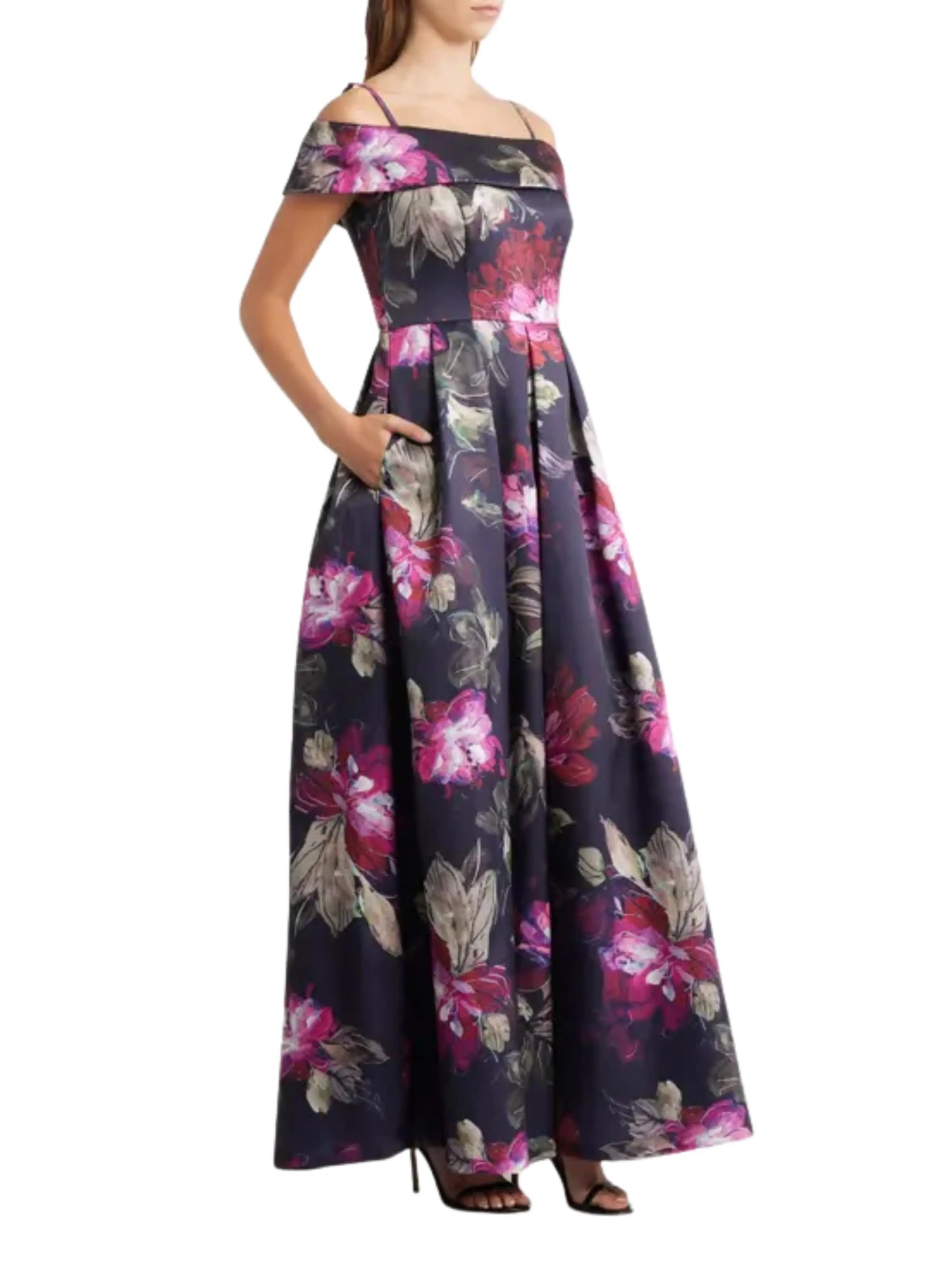 vestido largo con hombros descubiertos