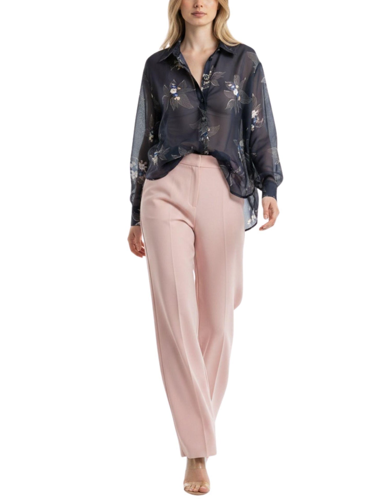 Detalle lateral de Blusa Organza Floral Oversize con estampado floral
