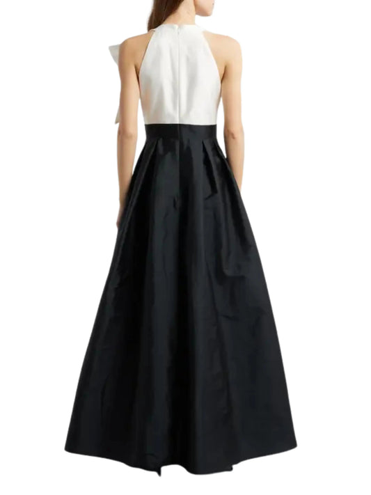 vestido largo con moño al frente