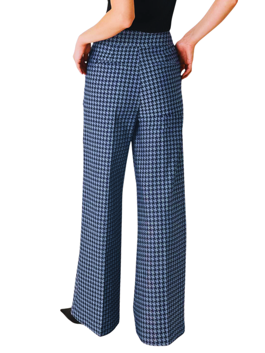 Pantalón recto denim pata de gallo para mujer vista posterior