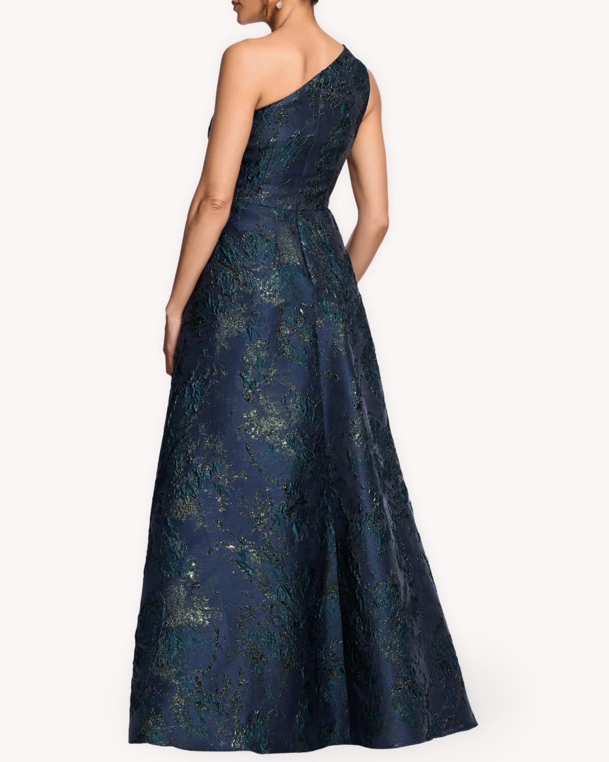 Vestido largo de fiesta azul jacquard visto de espalda