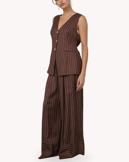 Conjunto Chaleco y Pantalón Café
