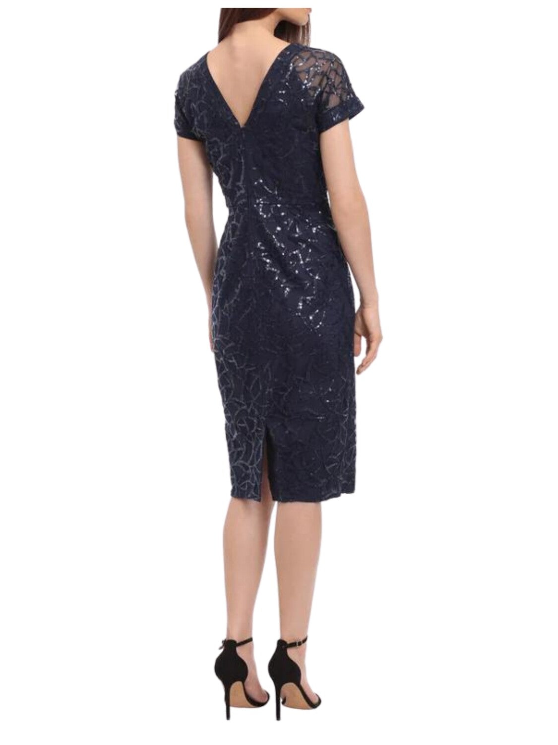 Vestido corto bordado con transparencia