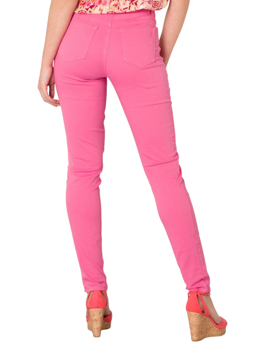 Jeans corte slim.