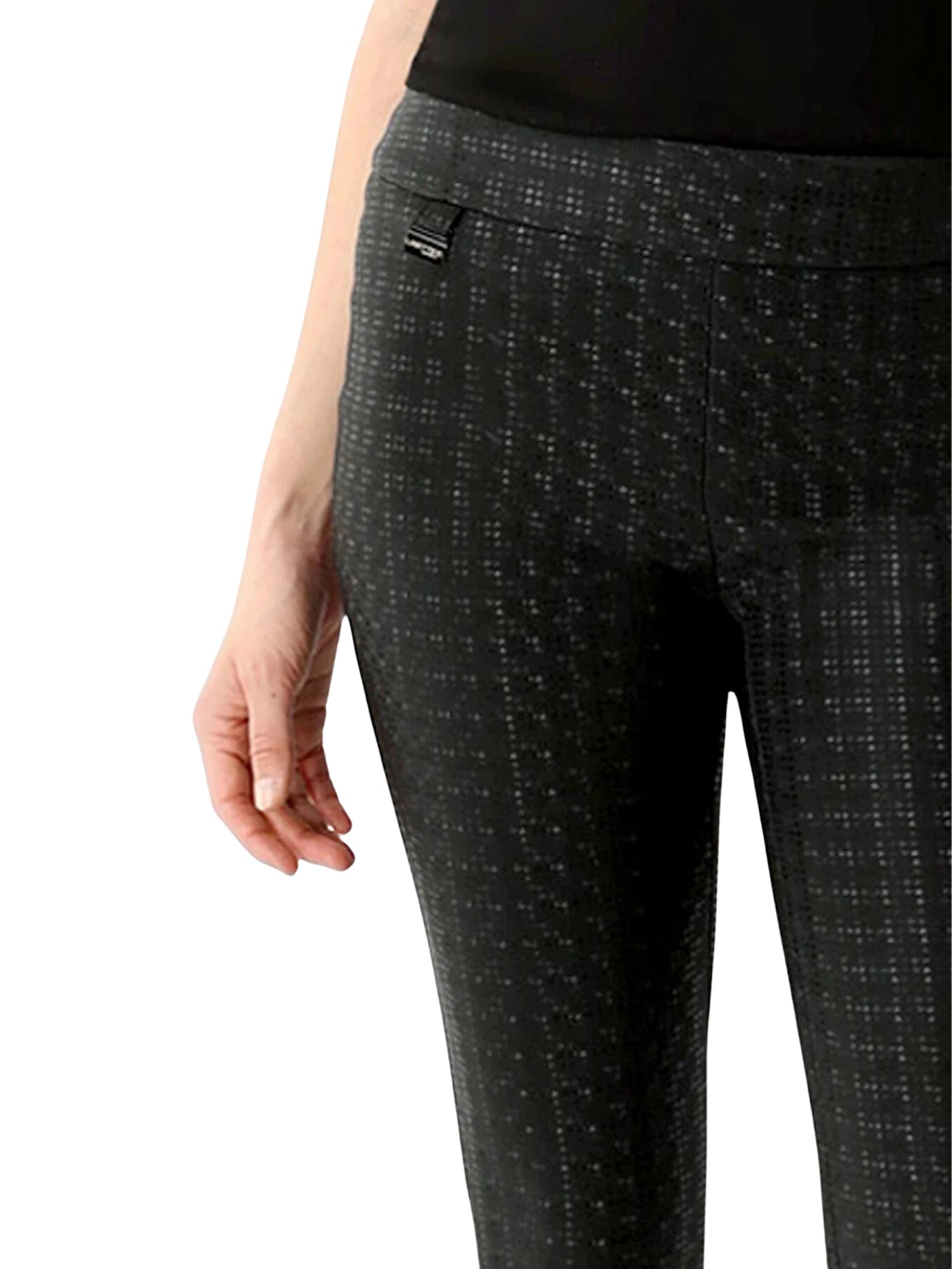 Pantalón de piel vegana con print metálico de pata de gallo.