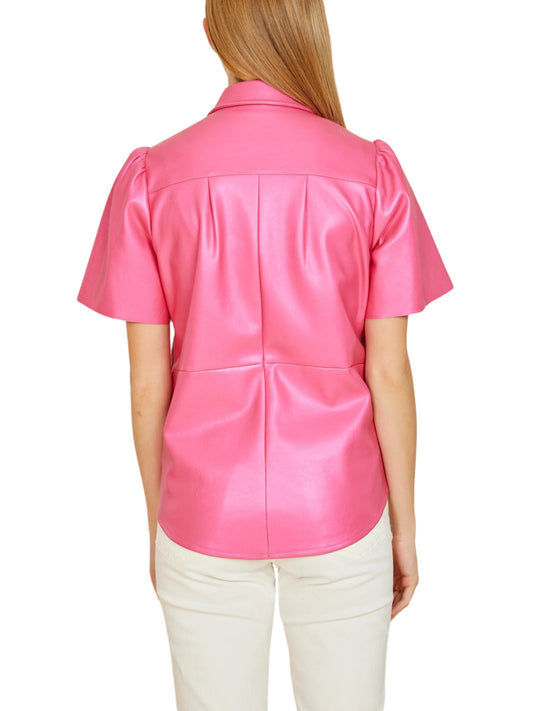 Blusa de manga corta en piel vegana
