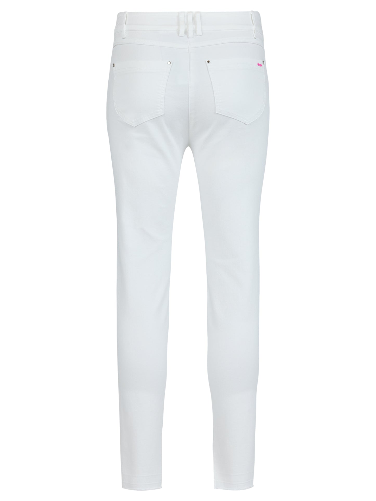 Jeans corte slim con linea lateral.