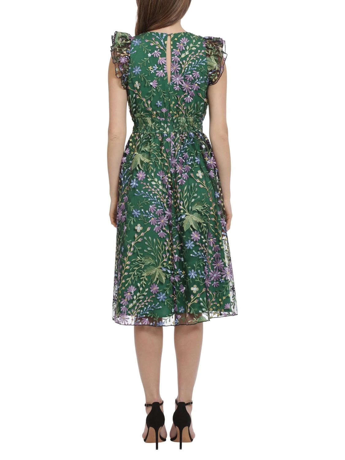 Vestido corto de manga corta con flores bordadas.