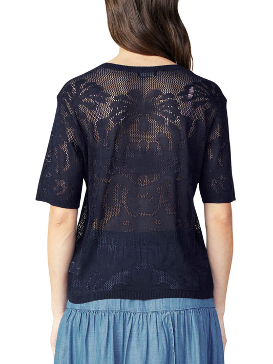 Blusa en crochet de manga corta