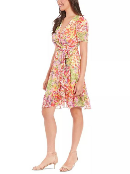 Vestido corto con escarola