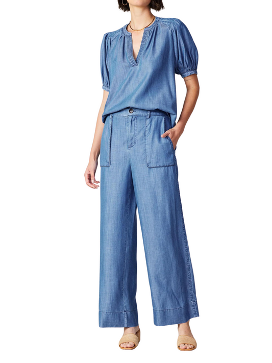 Pantalón recto en denim.