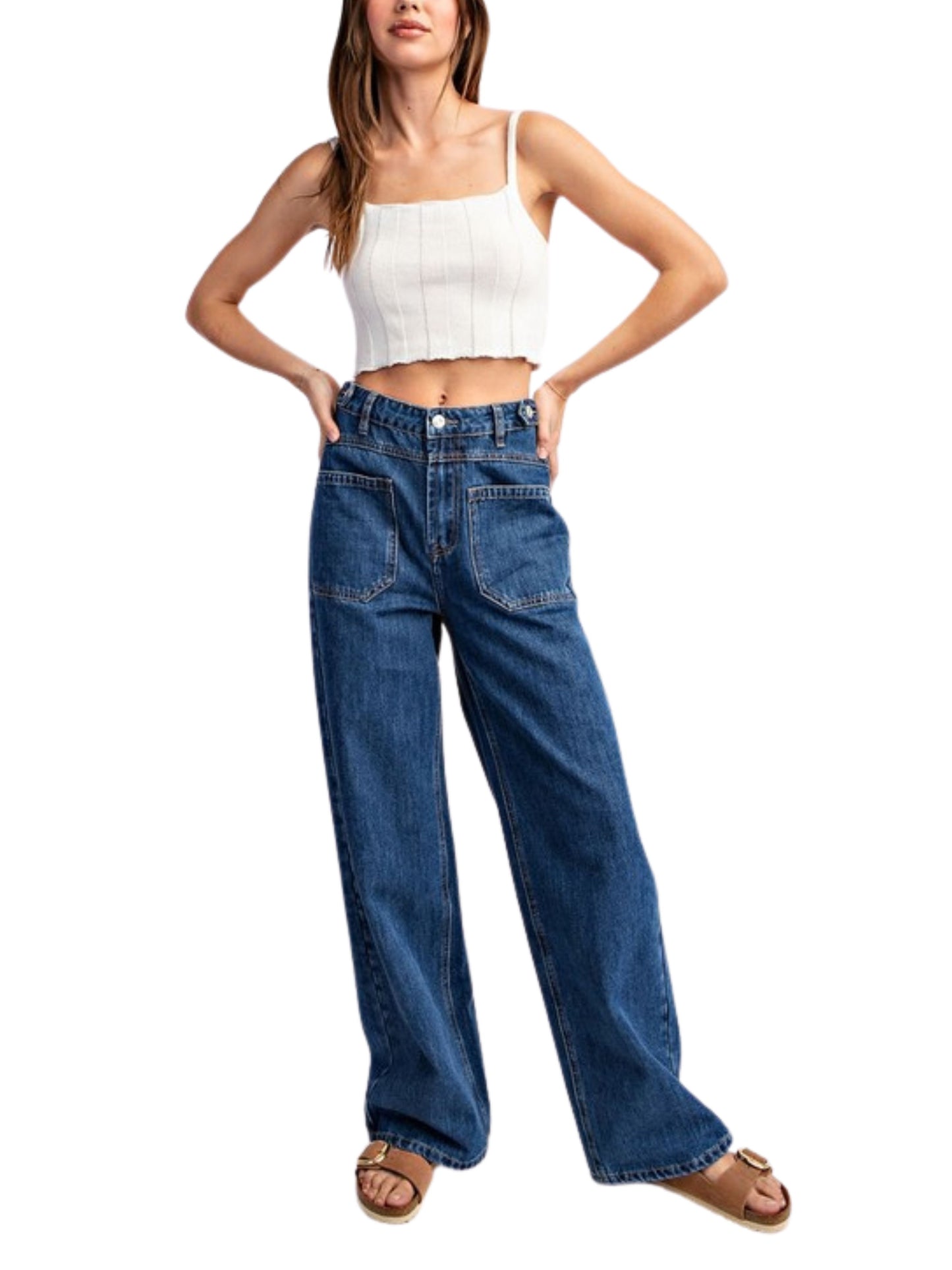Jeans rectos con bolsas al frente.