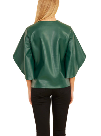 Blusa de piel vegana con manga cascada