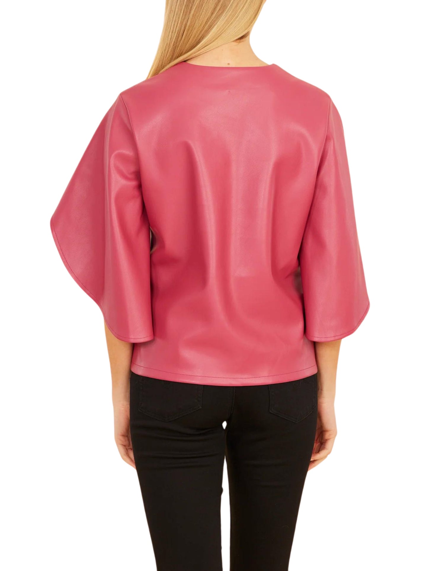 Blusa de piel vegana con manga cascada