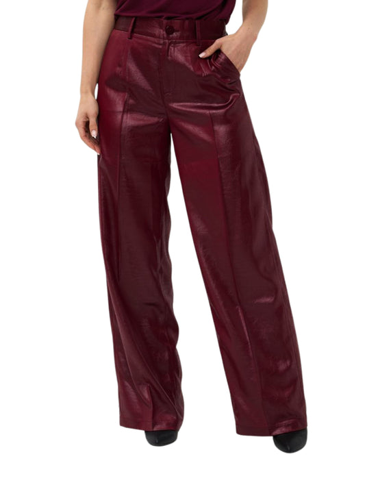 Pantalón recto de piel vegana efecto arrugado