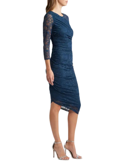 Vestido corto asimétrico de encaje