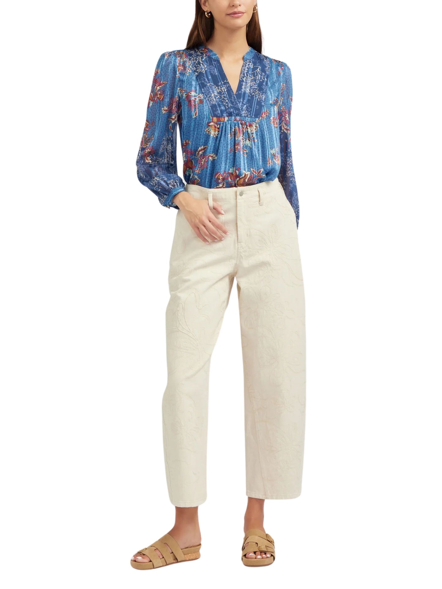 Jeans corte barrel bordados