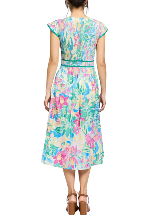 Vestido midi de talle elástico.