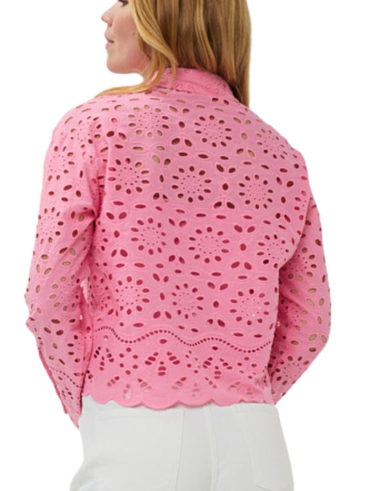 Blusa de manga larga con ojillos.