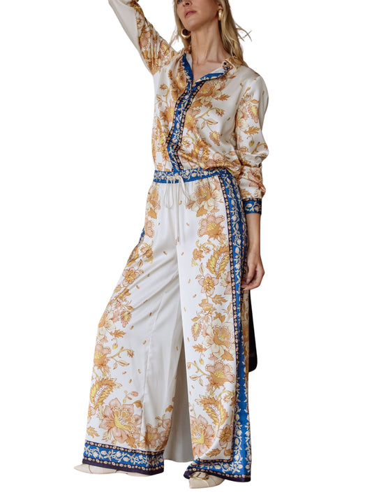 Set de blusa y pantalón en satín con print floral