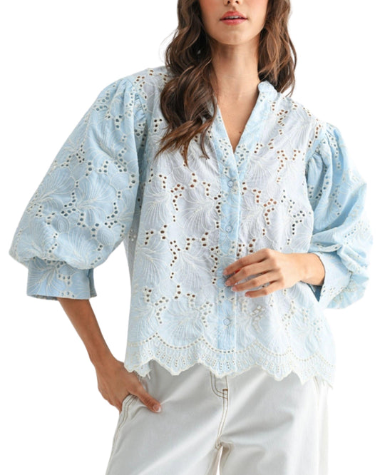 blusa ojillos azul cielo