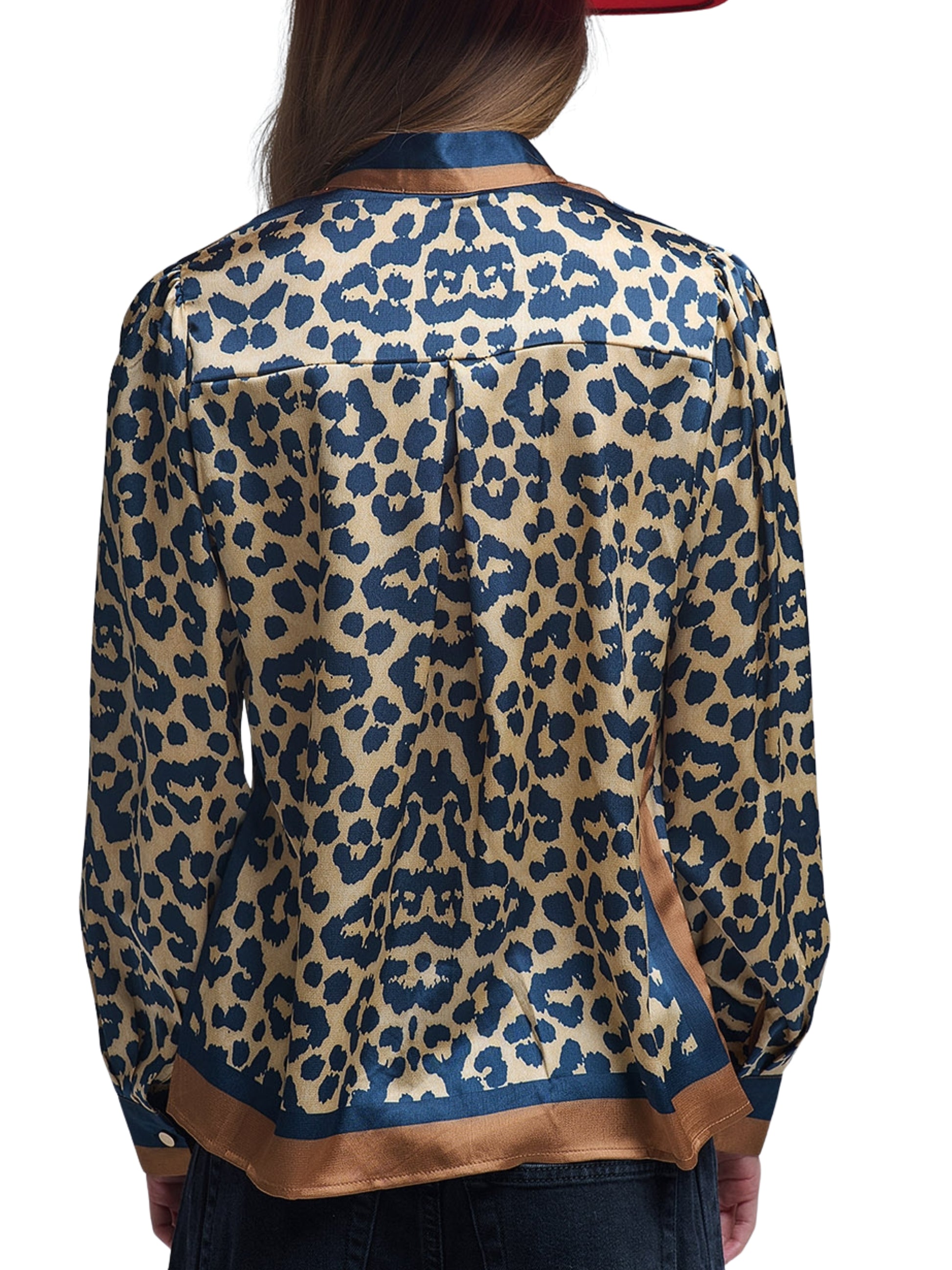 Escorpio Boutique - Blusa satinada animal print