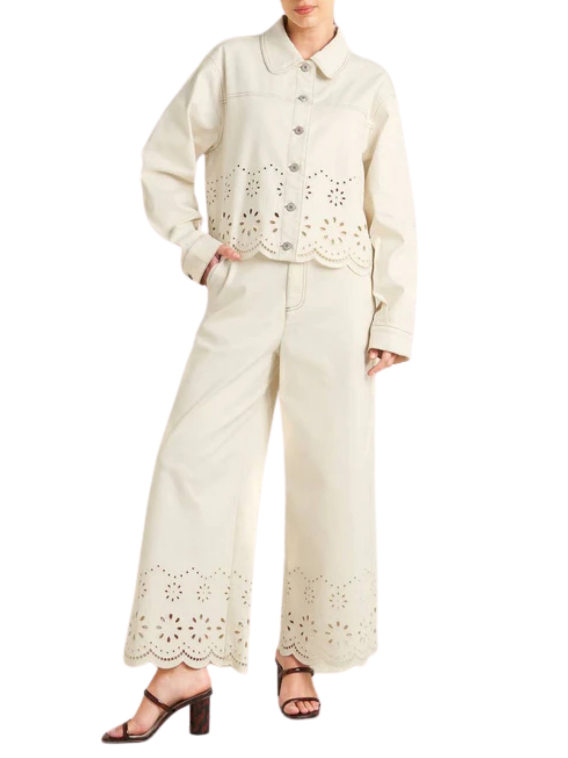 Escorpio Boutique- Conjunto de Mezcilla con Ojillos