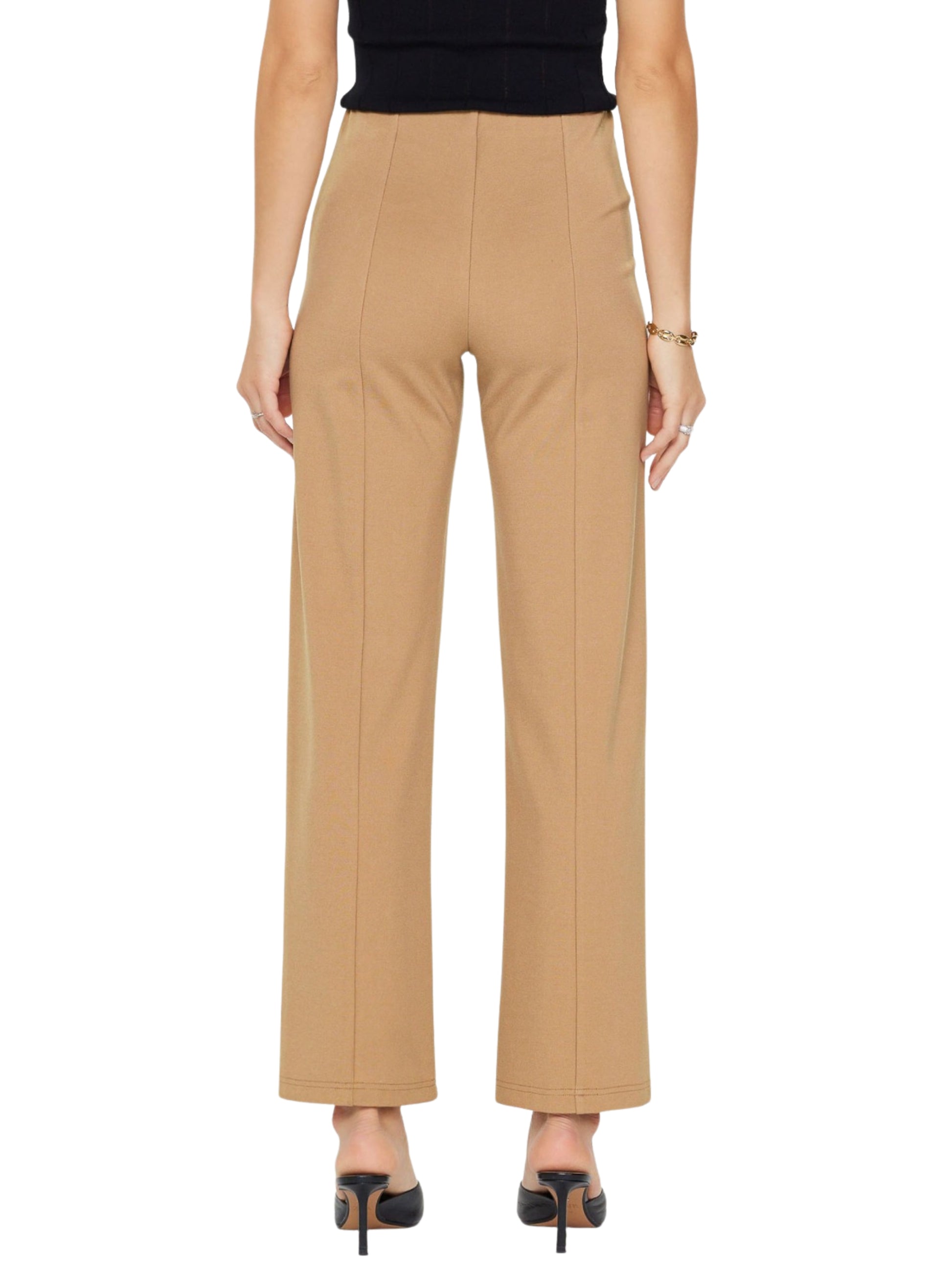 Escorpio boutique - conjunto casual chamarra pantalón
Modal