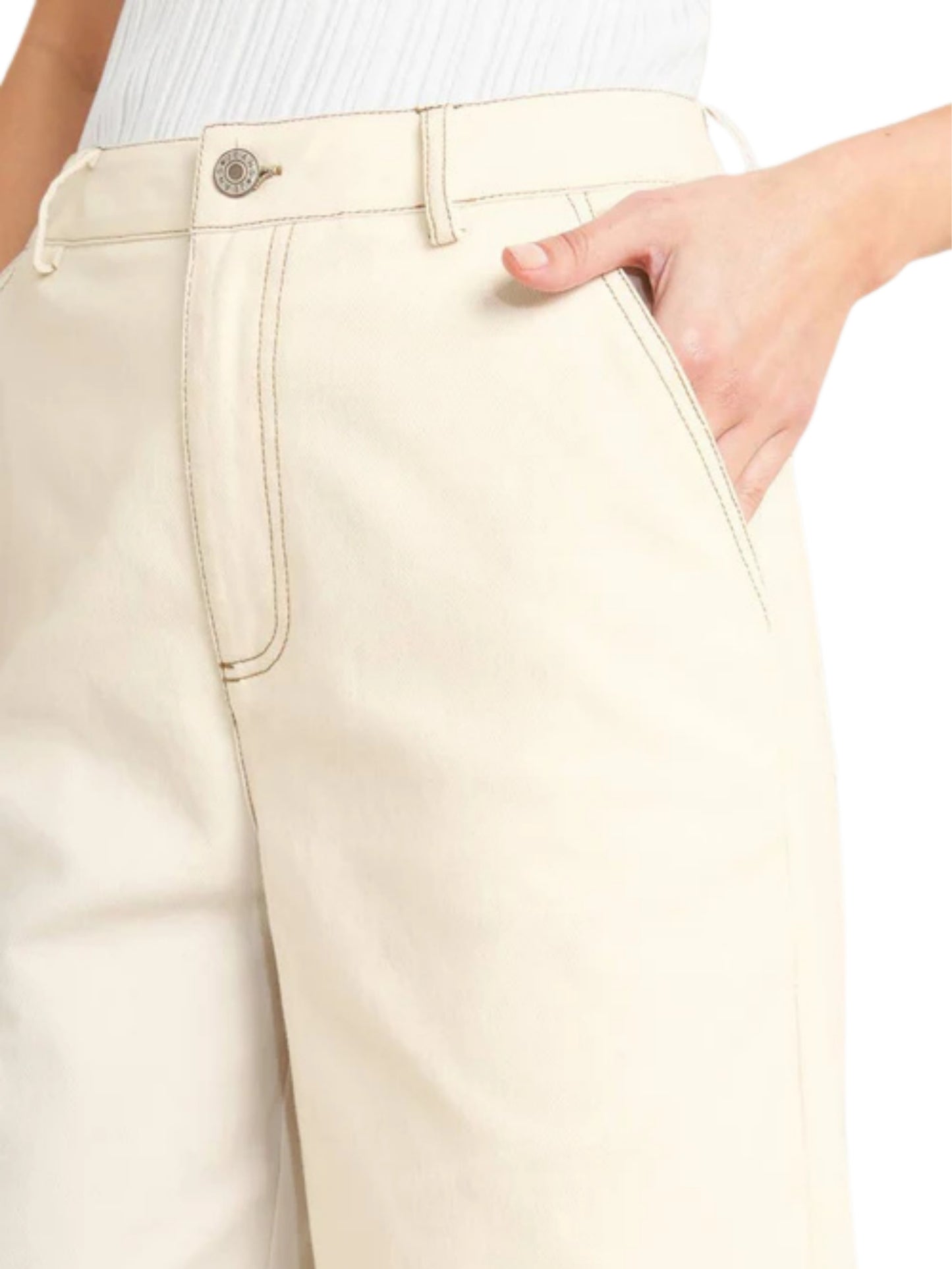 Escorpio Boutique- Conjunto de Mezcilla con Ojillos