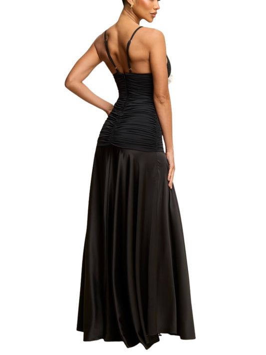 Vestido Largo Satinado con Flor 3D y Escote en V