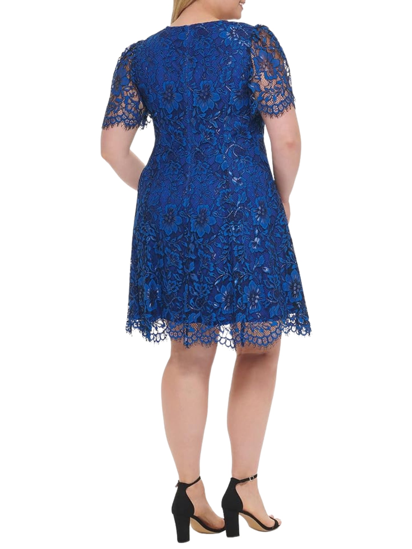 Vestido Corto de Encaje Azul