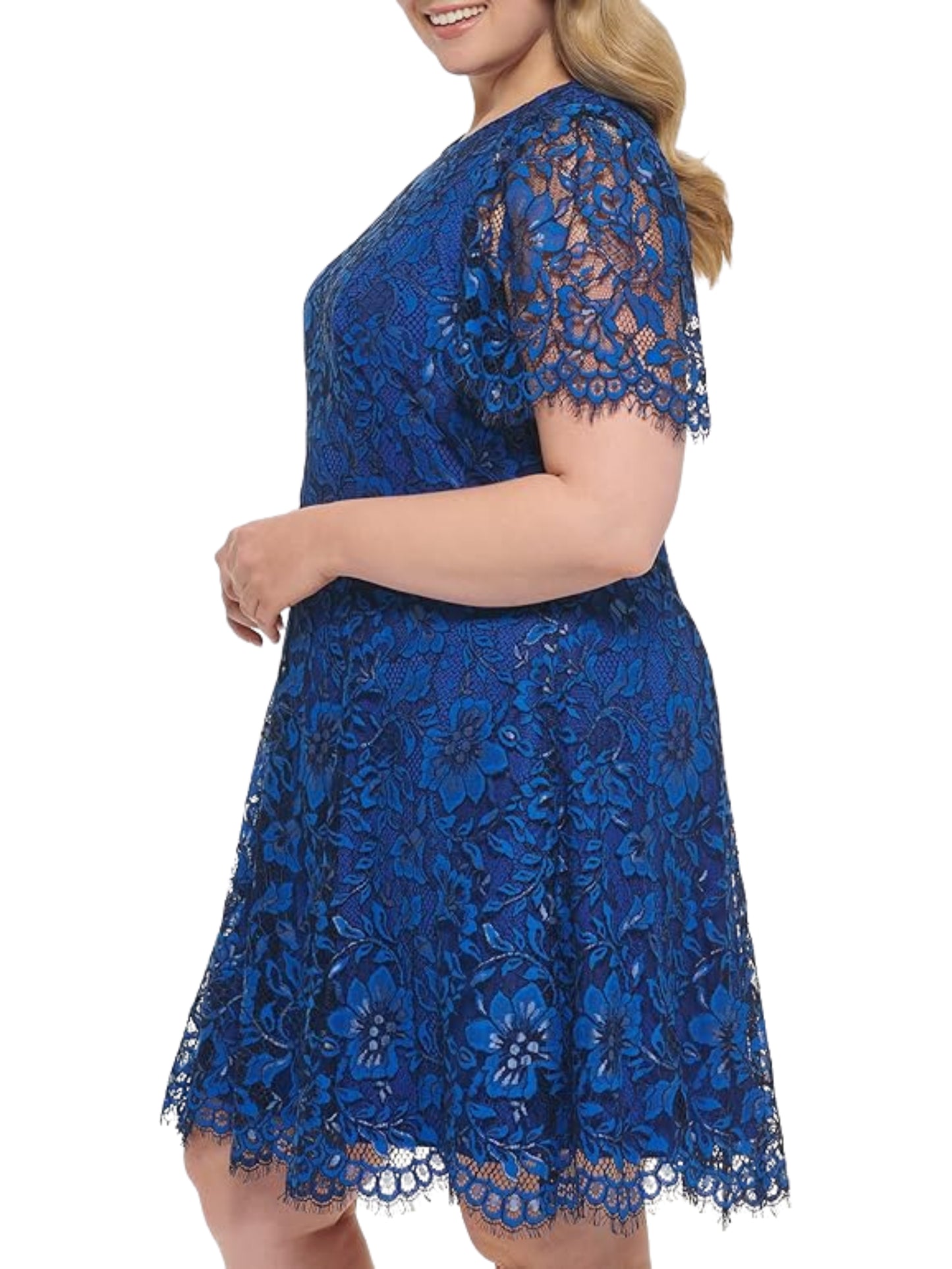 Vestido Corto de Encaje Azul