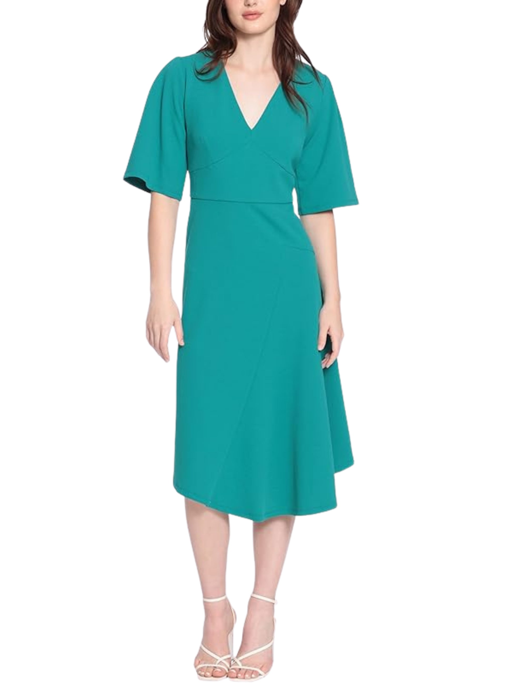 Vestido Corto Cuello V con Falda Circular - Escorpio Boutique
