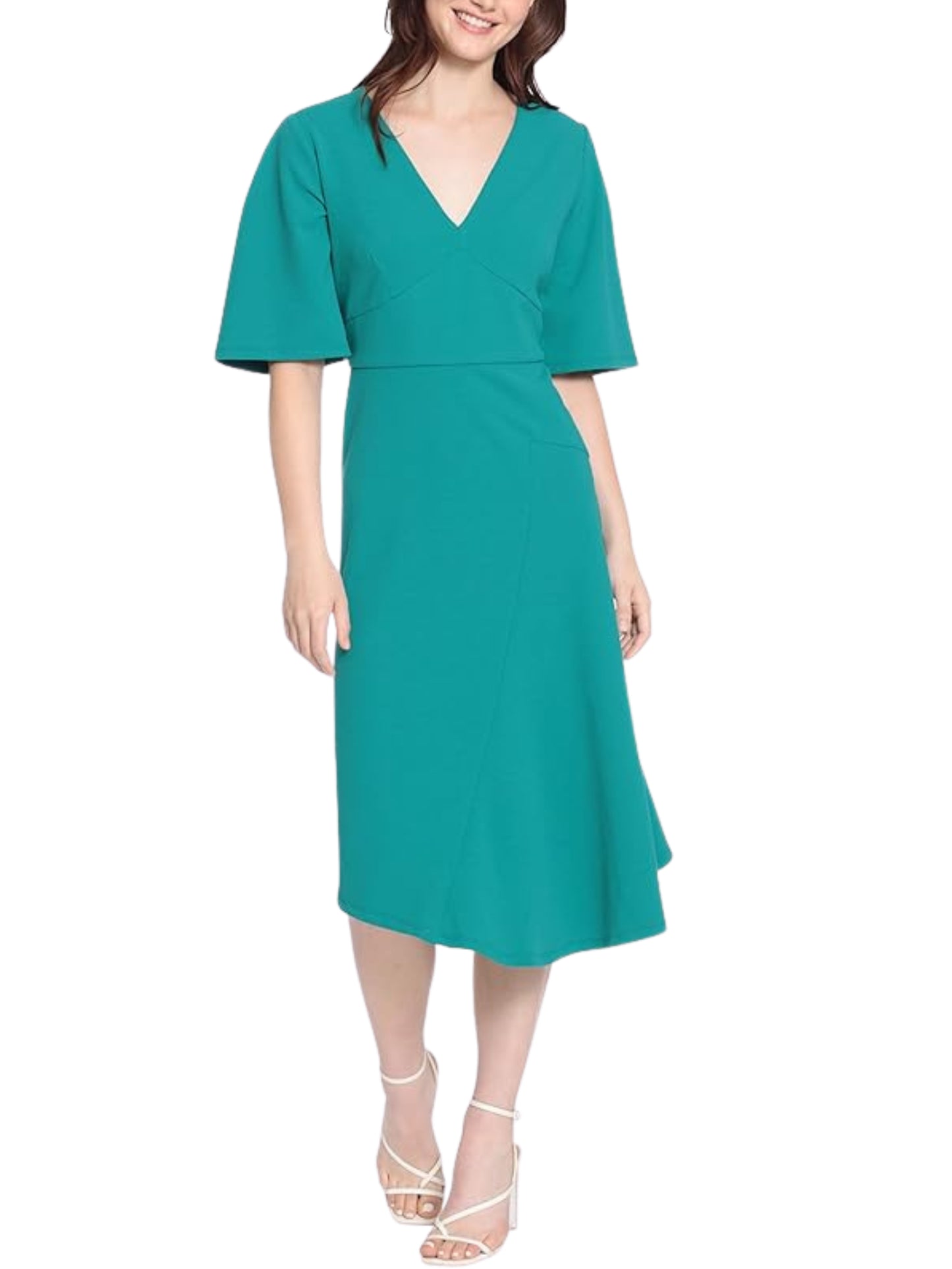 Vestido Corto Cuello V con Falda Circular - Escorpio Boutique