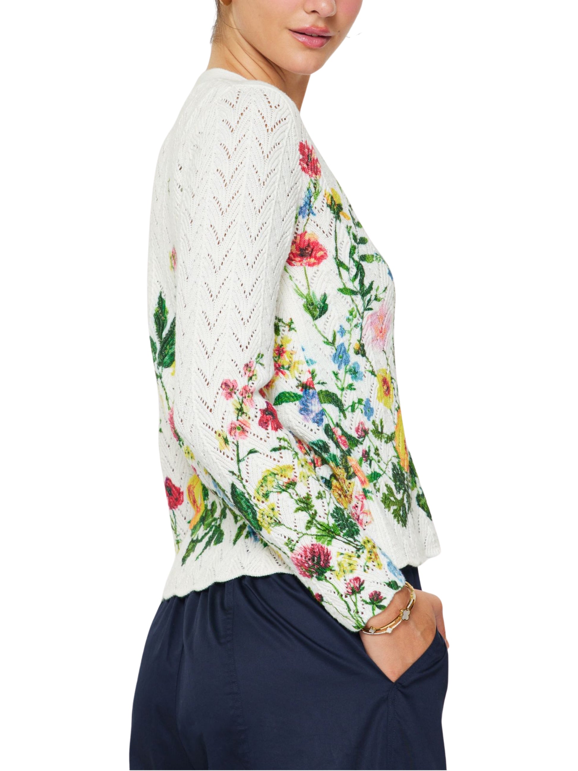 Cardigan Blanco Con Flores Multicolor - Escorpio Boutique