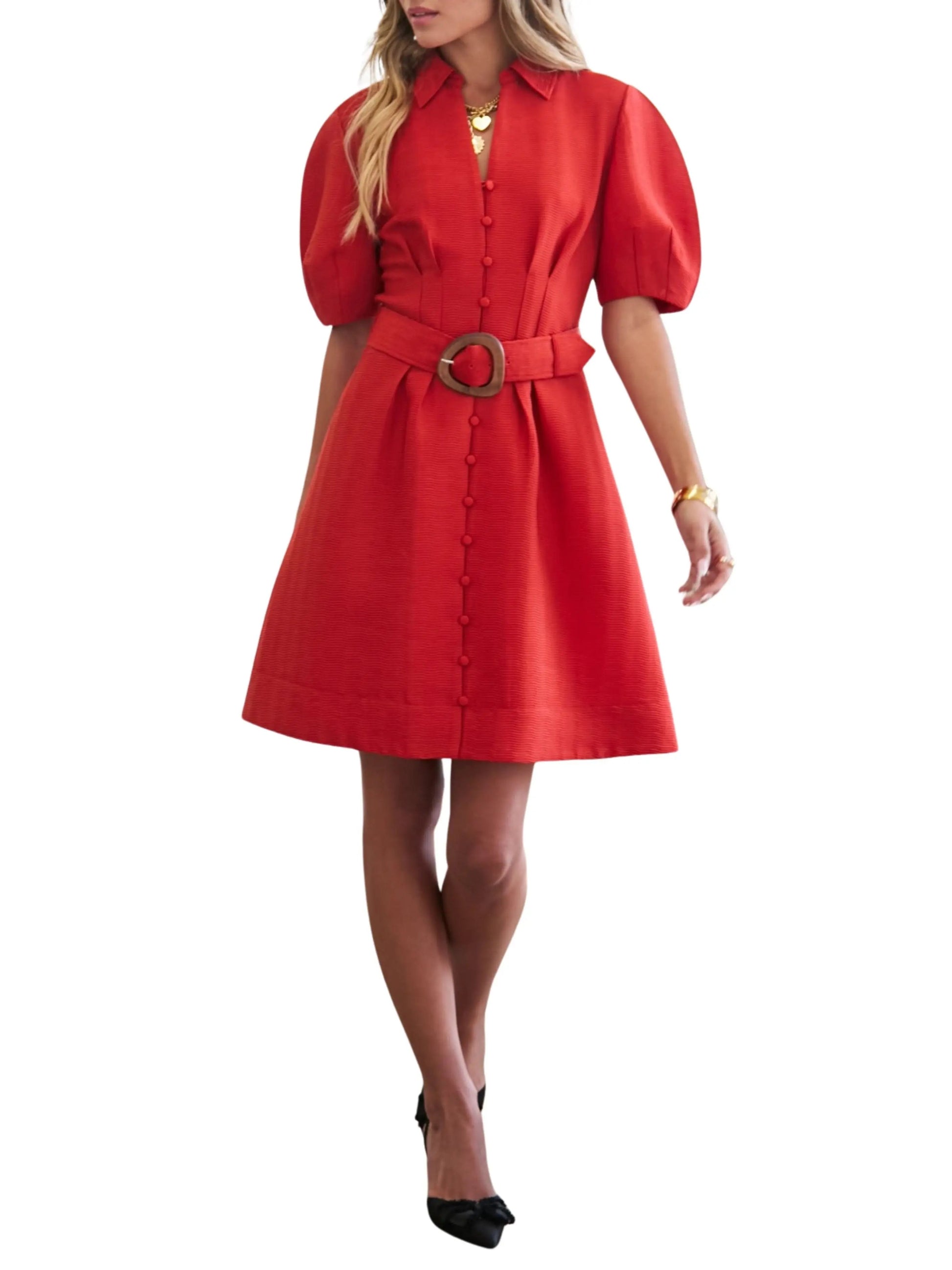 vestido corto con cinturon