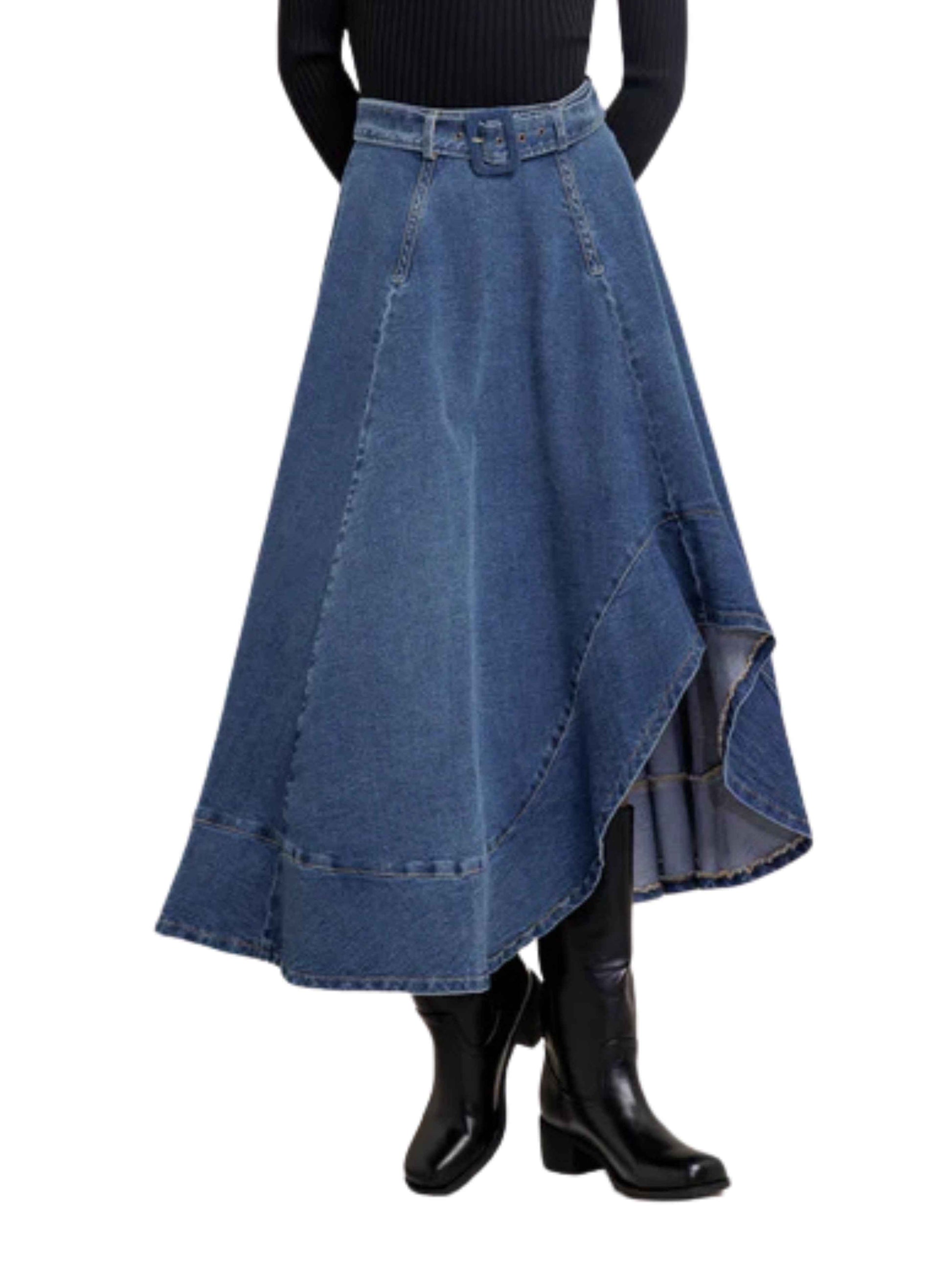 Falda de mezclilla asimétrica