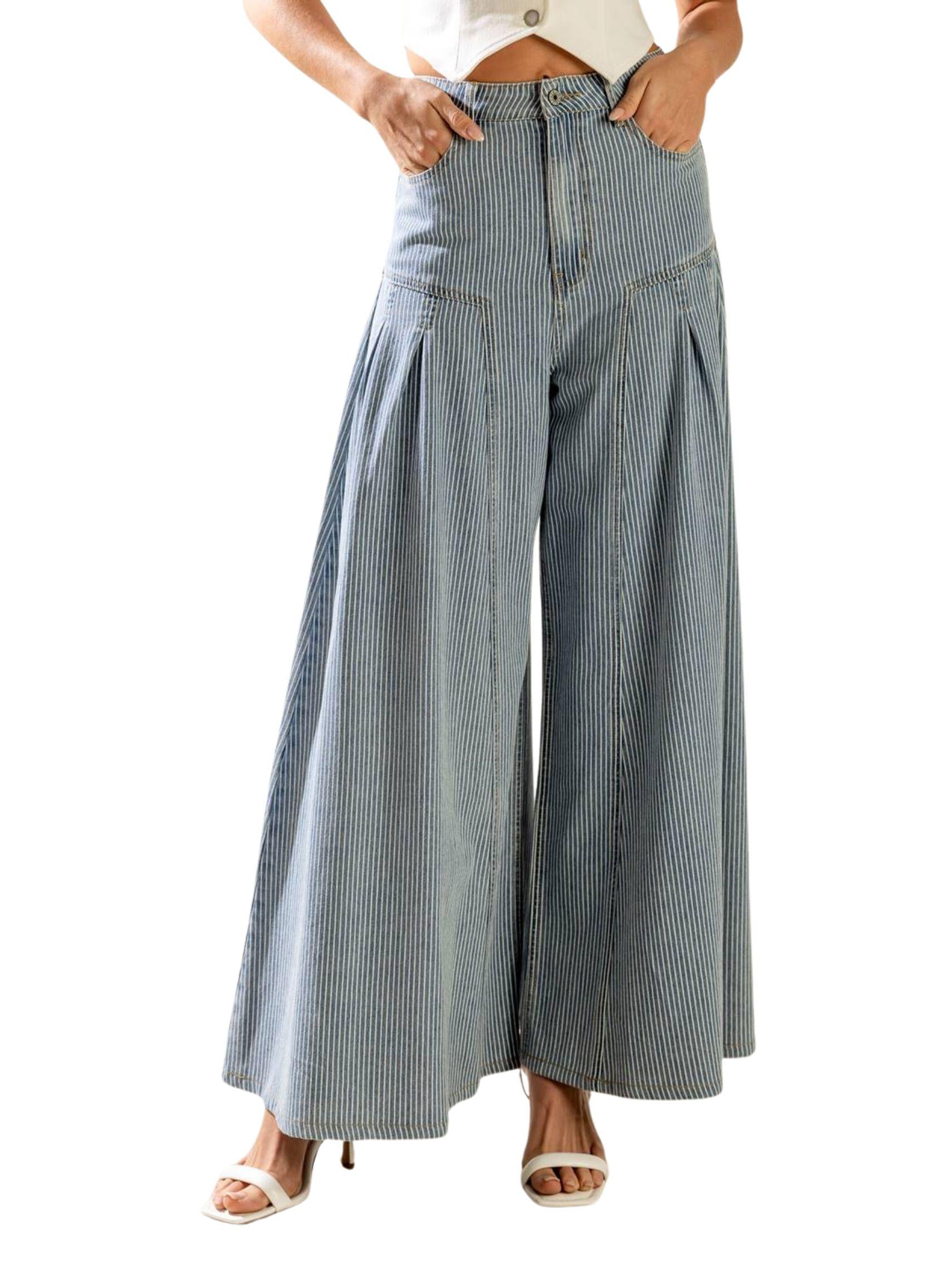 Jeans palazzo de rayas verticales en mezclilla clara para mujer