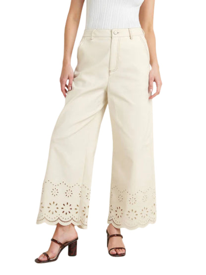 Escorpio Boutique- Conjunto de Mezcilla con Ojillos