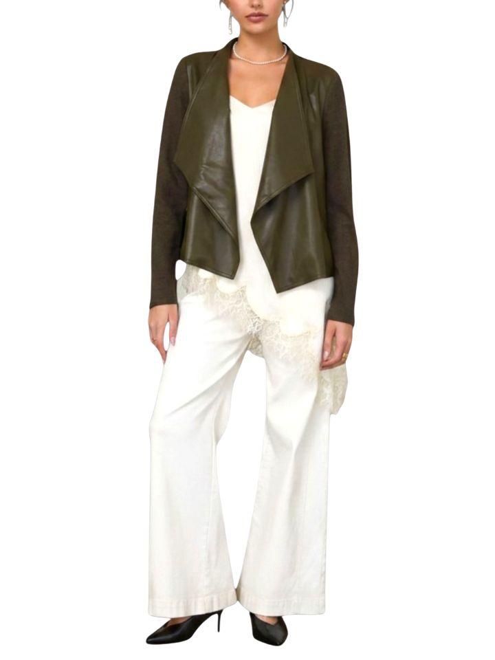 sweater tipo chaqueta en piel vegana verde olivo frente