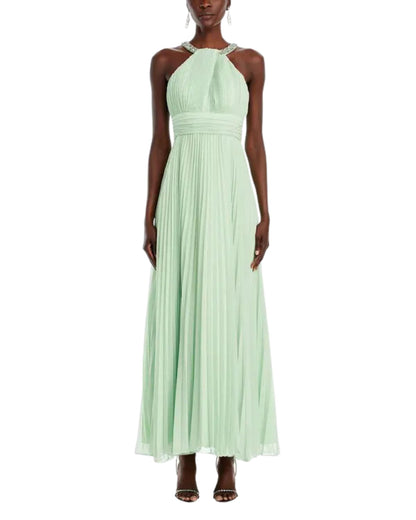 Vestido largo halter plisado elegante